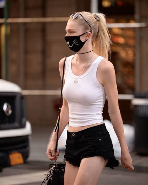 Hunter Schafer every day of my life please sir 🥺🥺🥺 : r/euphoria