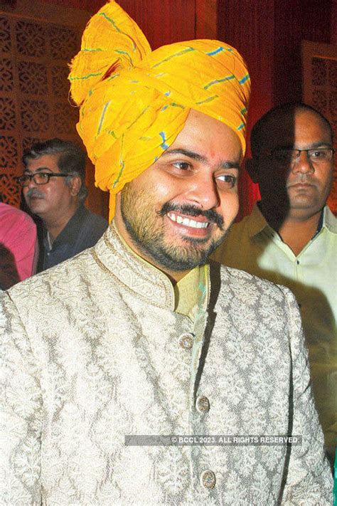 Roshi and Himanshu Khattri during the wedding ceremony - Photogallery