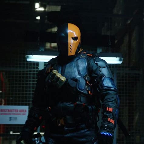 Slade Wilson Arrow Sword