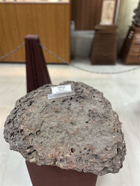 Burial Urns, Stone Slab and Kudakkallu - MG School of Social Sciences ...