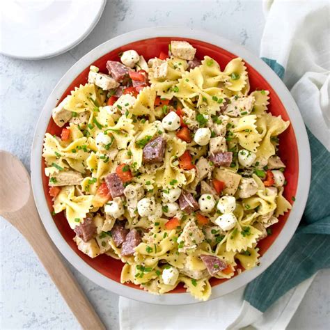 Chicken Bowtie Pasta Salad Easy Chicken Bowtie Pasta Salad