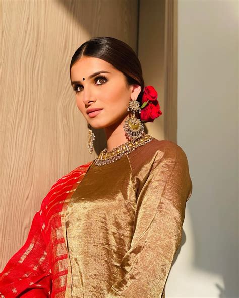 Janhvi Kapoor, Alia Bhatt And Others Inspired Statement Earrings To Amp ...