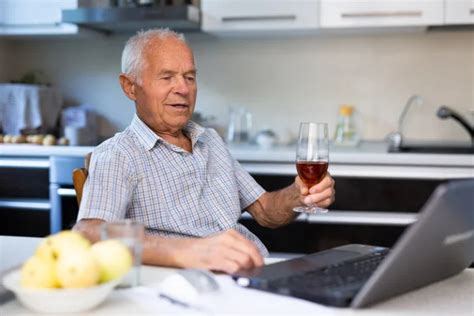 Alcohol intoxication: Signs, symptoms, and treatment | Universal Music News