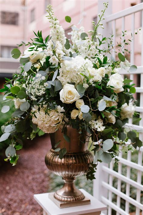 White Fall Flowers Arrangements