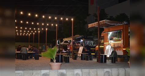 Drive To This Food Truck Zone For Delicious Munchies