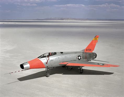 F-100 Super Sabre : r/aviation