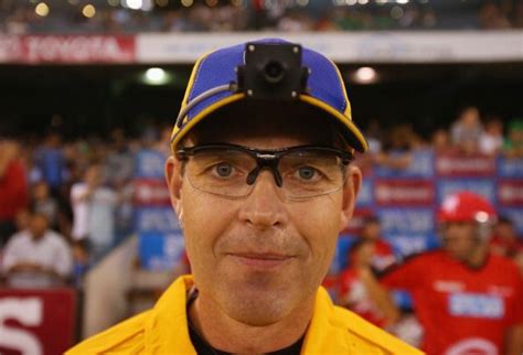 Is umpire cam the most useless addition to IPL 2014?