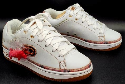 Yekkow Shoes 的图像结果