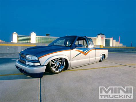 Best Slammed Trucks on TruckTrend.com