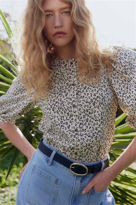 Poplin Blouse - Light beige/floral - Ladies | H&M US