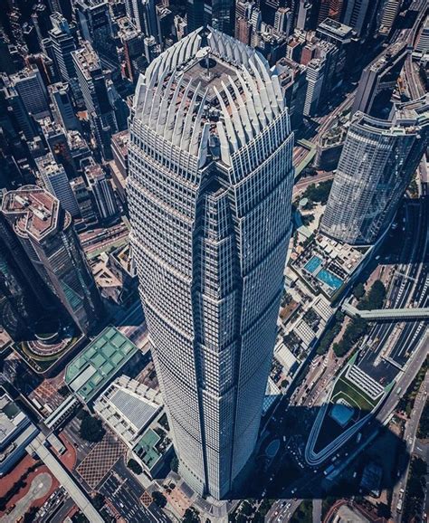 World-Class Building Top View 的图像结果