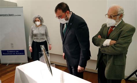 La espada de la Edad del Bronce descubierta en 1878 en Sobrefoz (Ponga ...