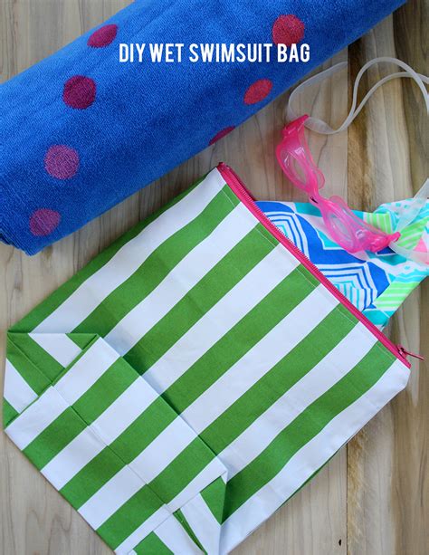 9 DIY Waterproof Bathing Suit Bags To Avoid Mess - Shelterness