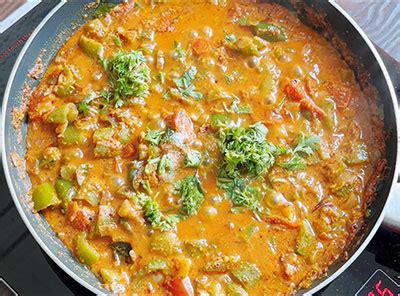 Heerekayi gojju recipe | How to make ridgegourd kurma | Heerekayi palya ...