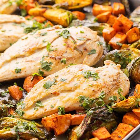 Maple Dijon Roasted Chicken with Fall Veggies (Easy One Pan Dinner ...