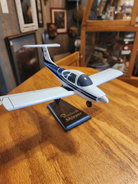 Vintage Beechcraft Skipper Desk Model Plane Airplane - Halnet Int'l Inc ...