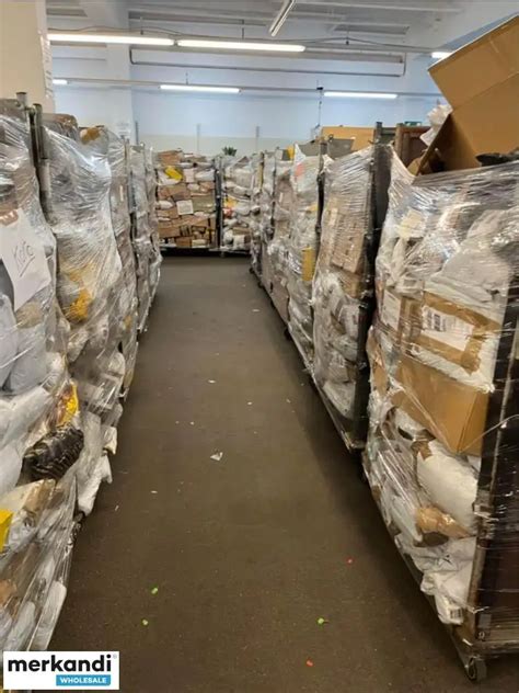 DHL / Hermes / Amazon - Unclaimed Packages - Lost Packages - Colis ...