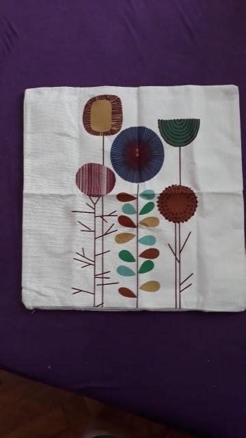 Realm of Roses Cotton Feel Cushion Covers - 5 Piece/Set – Shoppers Fortune