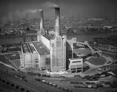 'The Cathedral of Electrons' - The Story of Battersea Power Station - Flashbak