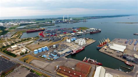 Polish Parliament supports the expansion of Polish Ports - VesselFinder