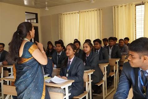 Shree L. R. Tiwari Degree College of Arts, Commerce and Science Mumbai ...