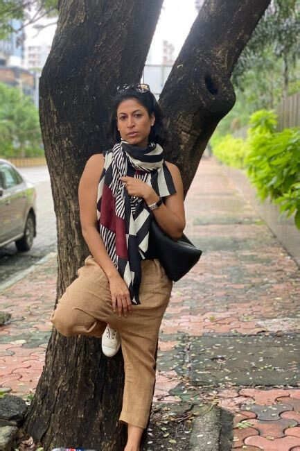 Seven Industry Insiders Make The Case For A New Capsule Wardrobe ...