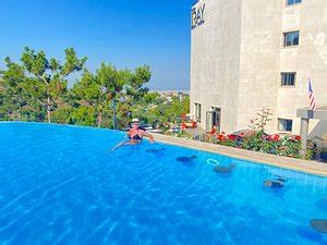 THE RAY HOTEL & STUDIOS (Ain Saadeh) - Lodge Reviews, Photos, Rate ...