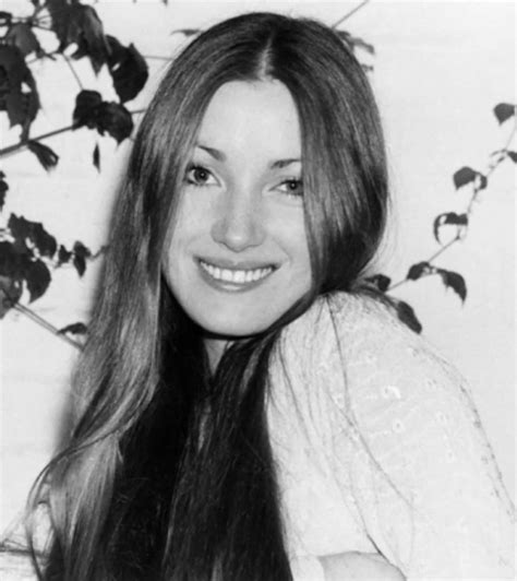 30 Photos of Jane Seymour When She Was Young