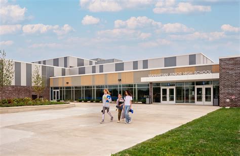 Manhattan Junior High School — STR Partners