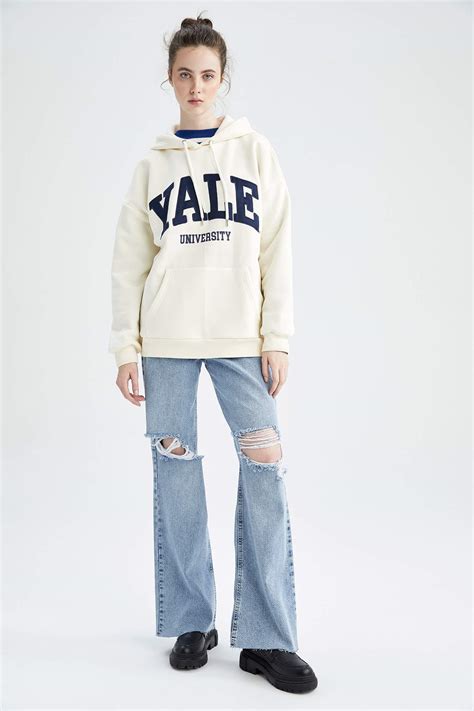 Ecru Woman Oversize Fit Yale University Licensed Long Sleeve Sweatshirt ...