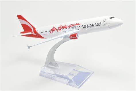 Air Asia White A320 Aeroplane Diecast Model 16 CM – Kaarr