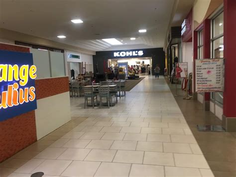 Midwest Retail: Janesville Mall, Janesville Wisconsin