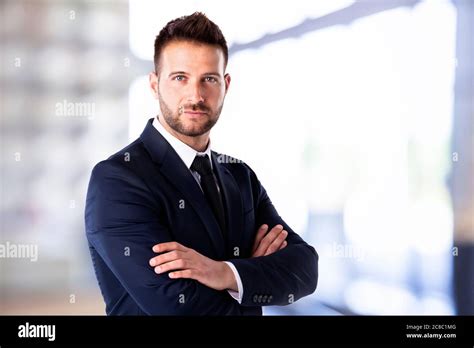 Handsome Businessman 的图像结果