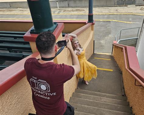 The Distinctive Creative | “𝘉𝘦𝘯𝘦𝘢𝘵𝘩 𝘵𝘩𝘦 𝘣𝘶𝘣𝘣𝘭𝘦𝘴 𝘢𝘯𝘥 𝘣𝘦𝘢𝘶𝘵𝘺, 𝘎𝘭𝘪𝘯𝘥𝘢’𝘴 𝘩𝘦𝘢𝘳𝘵 𝘴𝘩𝘪𝘯𝘦𝘴 𝘫𝘶𝘴𝘵 𝘢𝘴 𝘣𝘳𝘪𝘨𝘩𝘵 ...