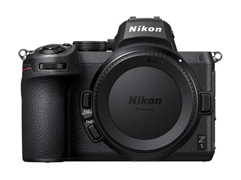 Nikon Z5 + Nikkor Z 24-200 mm F4.5-6.3 VR – Ringfotofocus