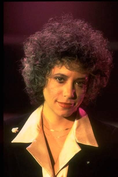 YOU'VE GOT ME ON A STRING (EN ESPAÑOL) - Janis Ian - LETRAS.COM