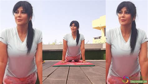 'The Most Spalicious Mom'- Warda Nadiadwala Spreading Fitness Mantras