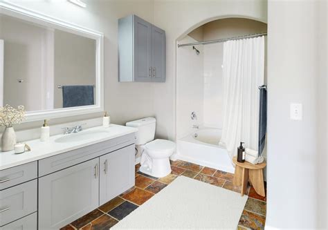 Photos and Tours of Lodge at Foxborough | South Shore