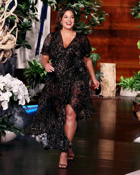 Pregnant Ashley Graham Reveals Sex of 1st Baby on 'Ellen' - Health Worlds News