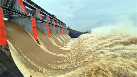 Monsoon advances across north India: Monsoon surge triggers heavy rain ...