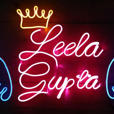 neon light frames - love craft gift