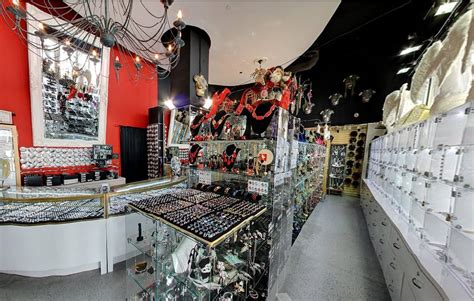 Artconnection Jewelry for Him and Her (Miami Beach) - All You Need to ...