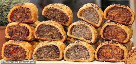 Britain's favourite pub snacks revealed - does your go-to make the list?