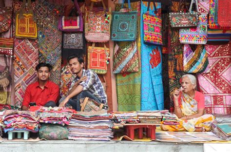 Janpath Market: A Guide To Street Shopping | LBB, Delhi
