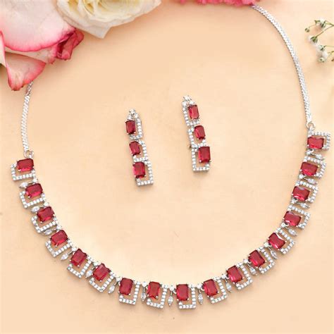 Sparkling Elegance Infinite Radiance Necklace Set – VOYLLA