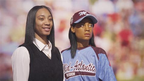 Pitcher Mo’ne Davis honored at Louisville Slugger Museum with sculpture ...
