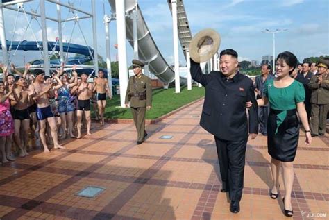 李雪主氏は1989年生…：李雪主夫人～北朝鮮のファーストレディー～ 写真特集：時事ドットコム