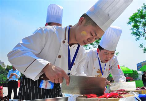 看长沙这场烹饪大赛，足有42名厨师做菜给你吃 - 今日视点 - 新湖南