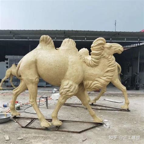 玻璃钢仿真骆驼雕塑 户外广场动物造型摆件 - 知乎