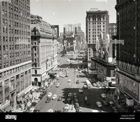 New york times square 1950s hi-res stock photography and images - Alamy
